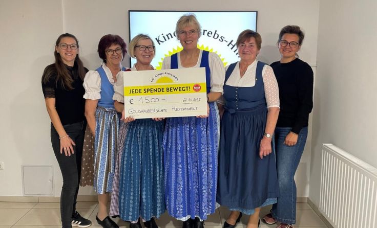 Der Vorstand überreichte die Spende an die Kinderkrebshilfe (Foto: Kinderkrebshilfe 0Ö)
