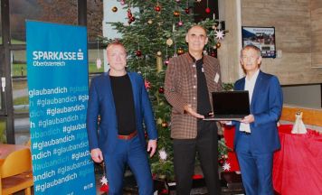 Sparkasse OÖ spendet Notebooks an Mittelschule und PTS Grein