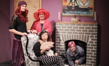 Theaterkomödie Nichts als Chaos in St. Oswald