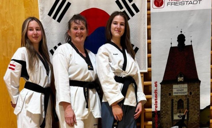 Amelie Stampfl, Brigitte Etzelsdorfer und Sophie Brückl (Foto: Askö TKD Freistadt)