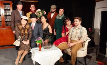 Theatergruppe Hirschbach bringt Der wahre Jakob auf die Bühne