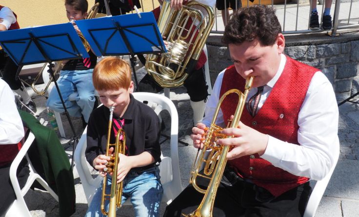 Vorbereitungen für das Frühlingskonzert (Foto: Ludwig Riepl)