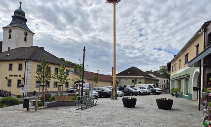 Der neu gestaltete Marktplatz (Foto: Gemeinde Gutau)