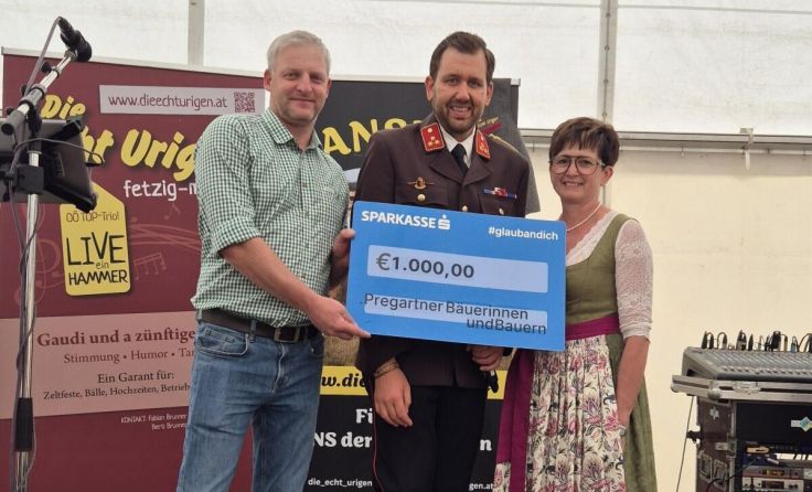 Stefan Seyr, Feuerwehrkommandant Christoph Prückl und Renate Danninger (Foto: privat)