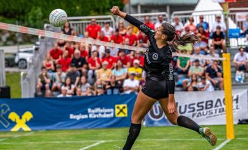Freistädter Faustballerinnen schlagen Meister Nußbach mit 4:0