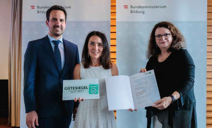 Auszeichnung für die VS Grein (Foto: BKA/Valentin Brauneis)