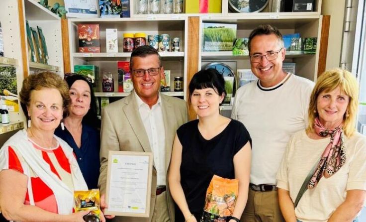 Verleihung der Urkunde (Foto: Leader-Region Perg-Strudengau)