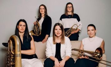 Frauenbrassband „quinTTTonic“ am Pienkenhof