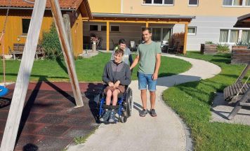 Gemeinsamer Einsatz ermöglicht Sanierung des Rundwegs bei Lebenshilfe
