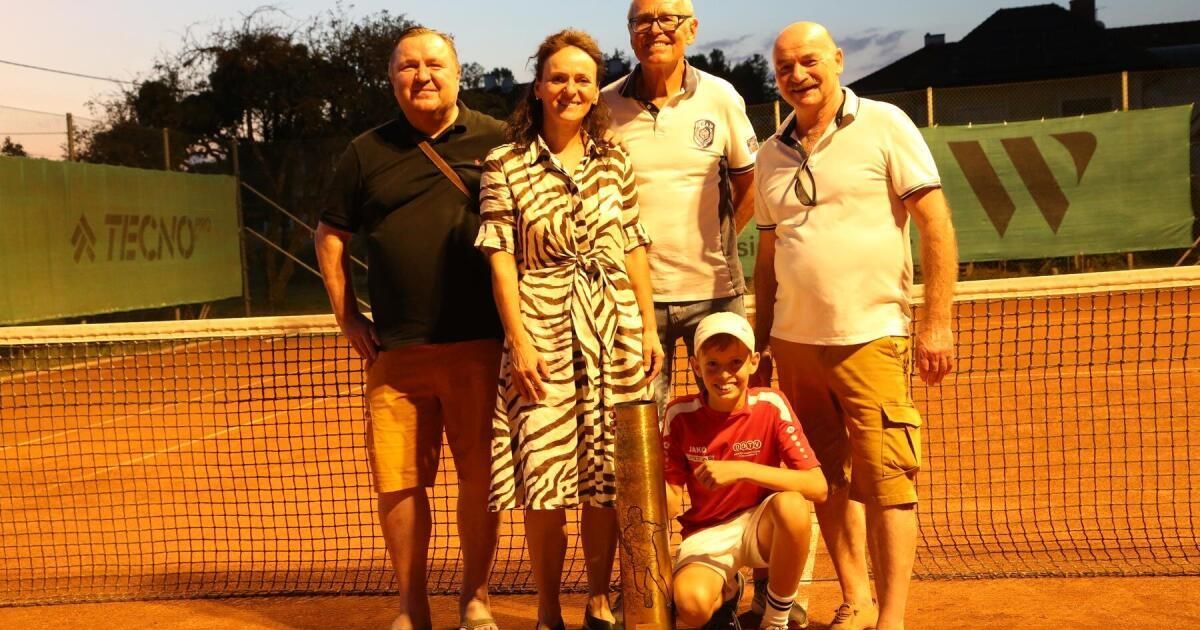 Schwertberg Tennis-Vereinsmeisterschaft: Valentin Gmeiner stürzt ...
