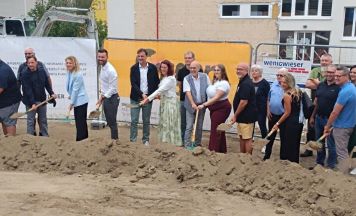 Spatenstich für Erweiterung von Volksschule und Hort in Hagenberg gesetzt