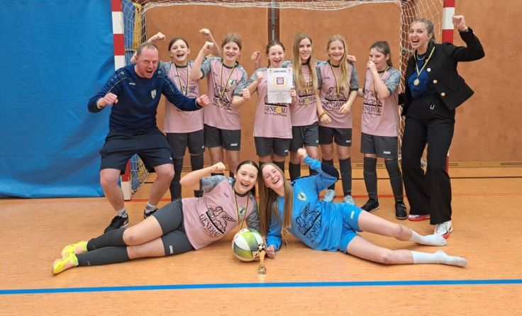 In Windhaag kicken auch viele Mädchen (Foto: David Winklehner)
