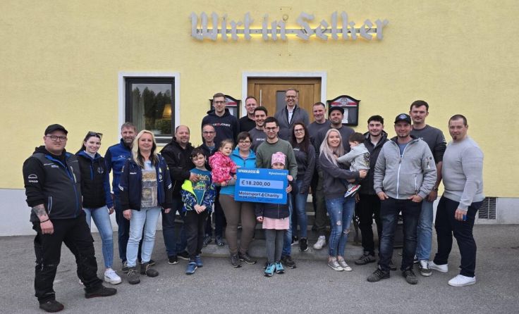 Spendenübergabe an Familie Huber-Deleja aus St. Georgen am Walde (Foto: privat)