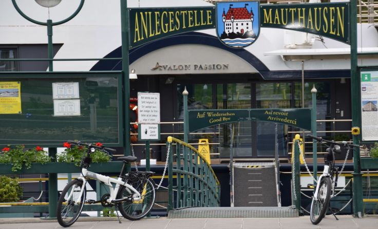 Avalon-Kreuzfahrtschiff am Landungssteg. Fotos: maf
