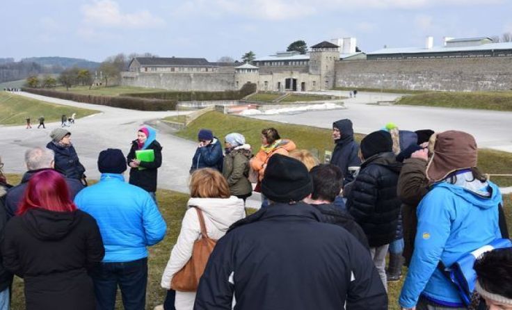 Themenrundgänge an der Gedenkstätte Foto: maf