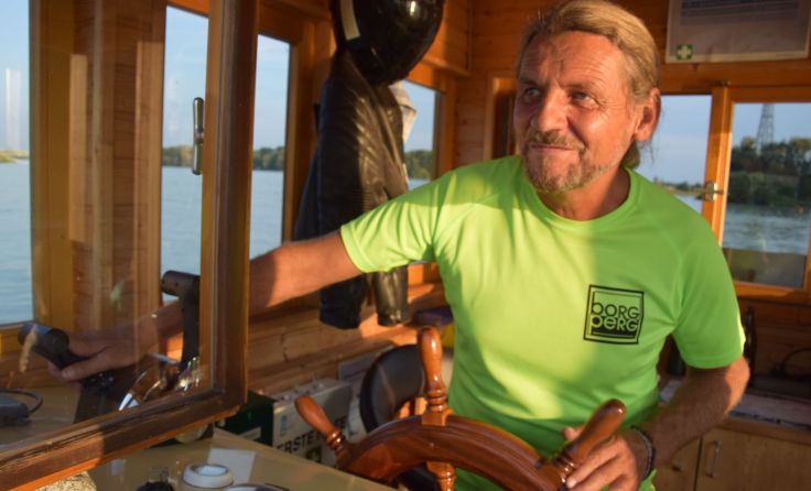 Alois Lengauer ist seit mittlerweile 25 Jahre Fährmann aus Leidenschaft. Foto: maf