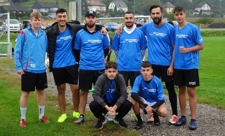 Die Perger Mannschaft kämpfte sich auf den dritten Platz. Fotos: Streetwork Perg