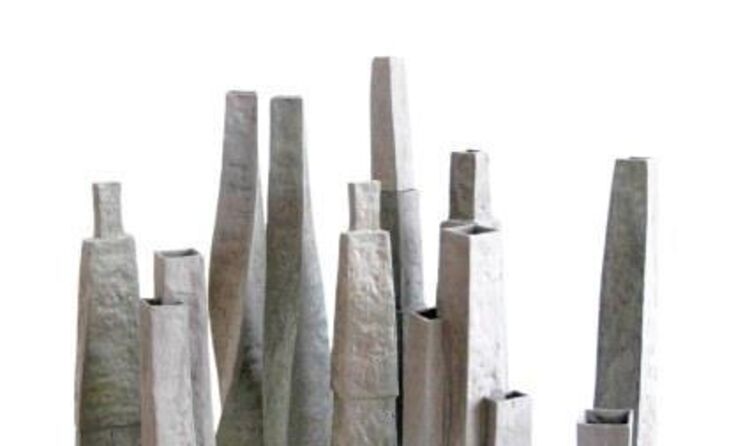 Die Skulptur "Manhattan" von Elisabeth Temnitschka.