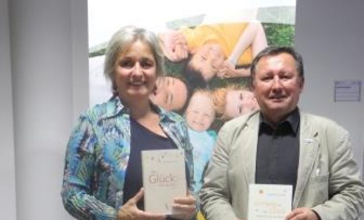 Heide-Marie Smolka und NÖGKK Service Center Leiter Wolfgang Ebert.