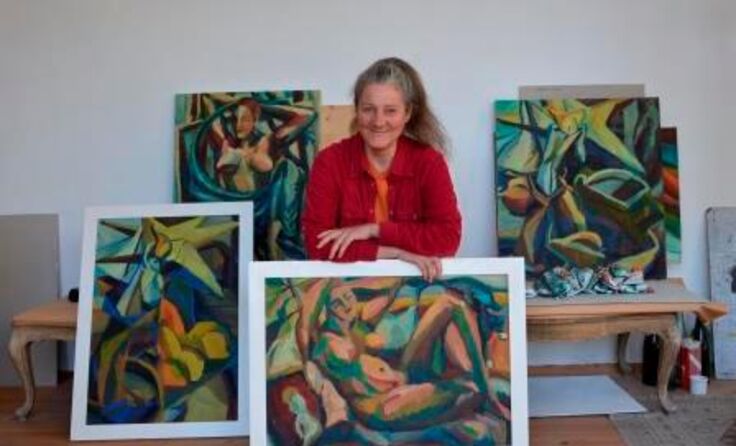 Lydia Dürr beim Fotoshooting in ihrem Atelier. Foto: Schacherl