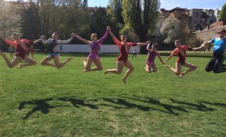 Gruppenfoto der Sportakrobaten aus Dobersberg