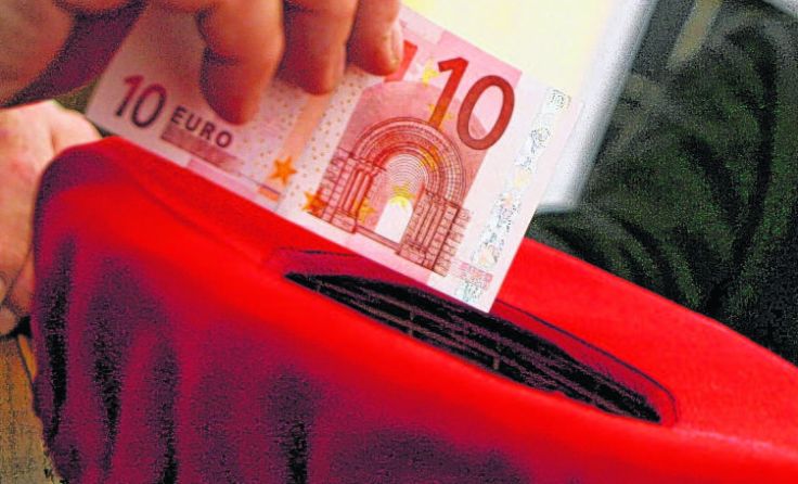Der Angeklagte bestreitet das Geld für eigene Zwecke behoben zu haben. Foto: Weihbold/Symbolbild