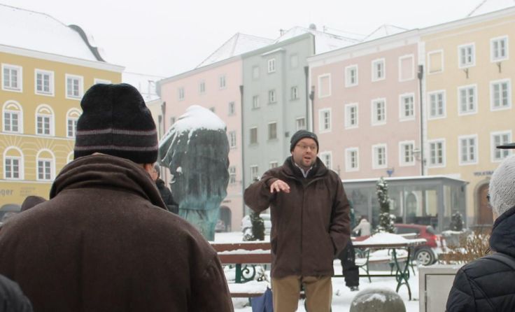 Mario Puhane erzählte, wie es im Mittelalter in der Stadt Schärding zuging.