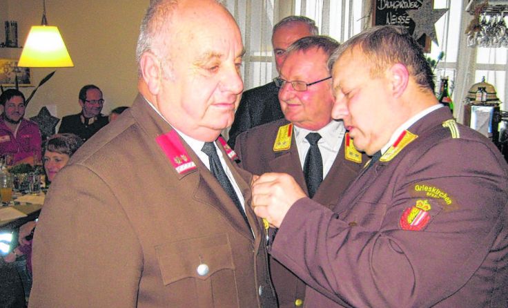 Josef Koller wurde die Medaille des Bezirks Grieskirchen in Gold verliehen. 