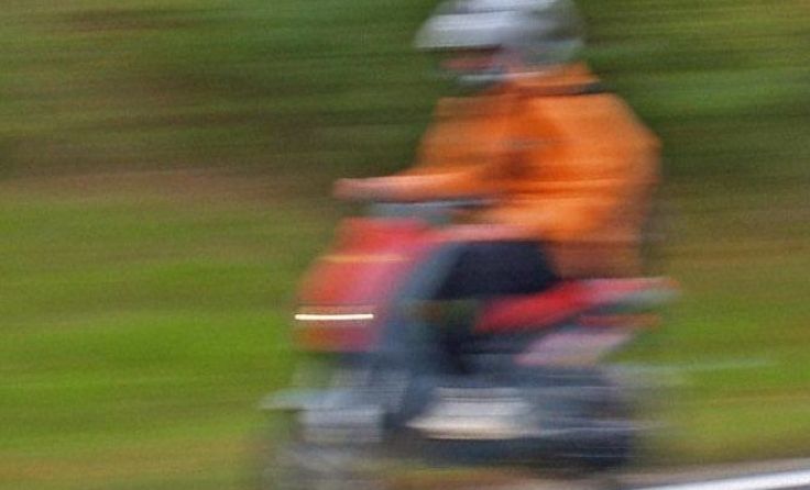Der 17-jährige Mopedfahrer wurde unbestimmten Grades verletzt. Foto: Wodicka