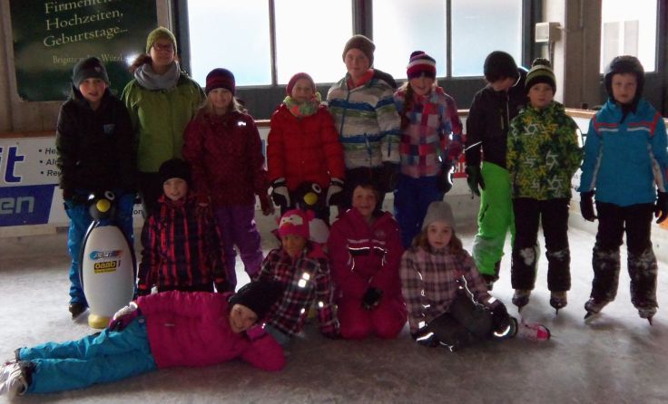 Traditionell gingen die Volksschüler in Peuerbach eislaufen.