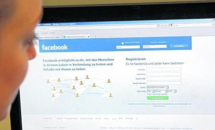 Die Frau erpresste den jungen Mann via Facebook. Foto: vowe/Symbolbild