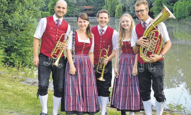 Die Musikkapelle Suben lädt zum traditionellen Trio- und Weisenblasen in die Subener Bucht ein.