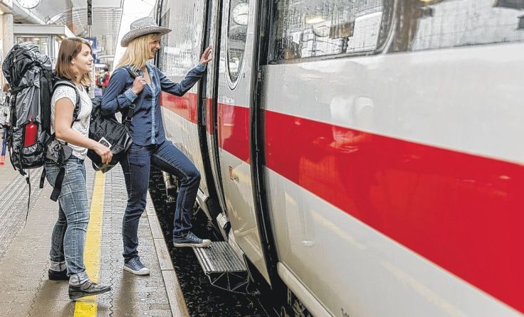 Der Jugendservice informiert zum Thema Auslandsaufenthalte. Foto: Land OÖ