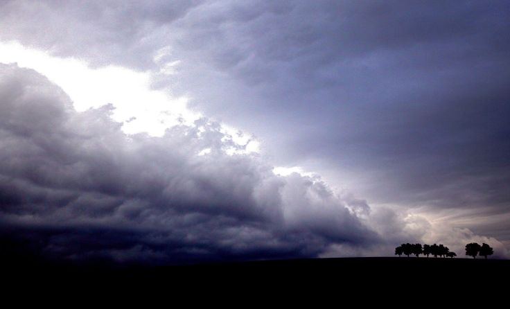 Ab 15 Uhr können die ersten Unwetter im Donauraum aufziehen. Foto: Weihbold/Symbolbild