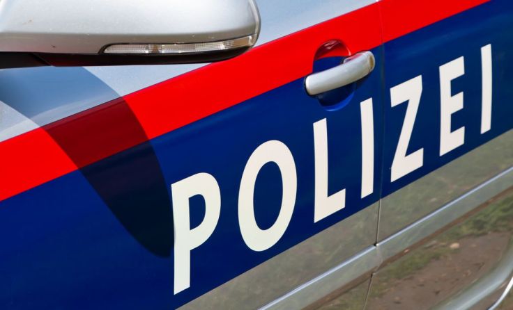 Der Lenker aus Lenzing prallte gegen den Querverkehr. Foto: Wodicka