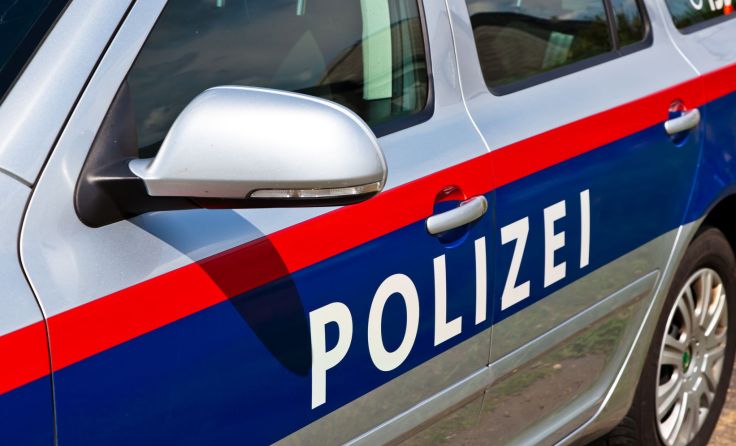Die Rote Ampel wurde von der Lenkerin übersehen - es kam zum Zusammenstoß