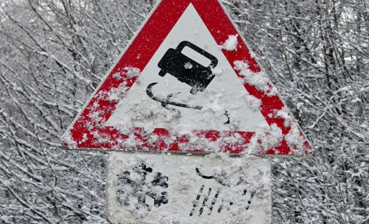 Durch den Schneematsch auf der Straße kam die 28-jährige von der Straße ab. Foto: Wodicka