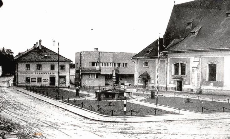 Der Kirchenplatz um 1932