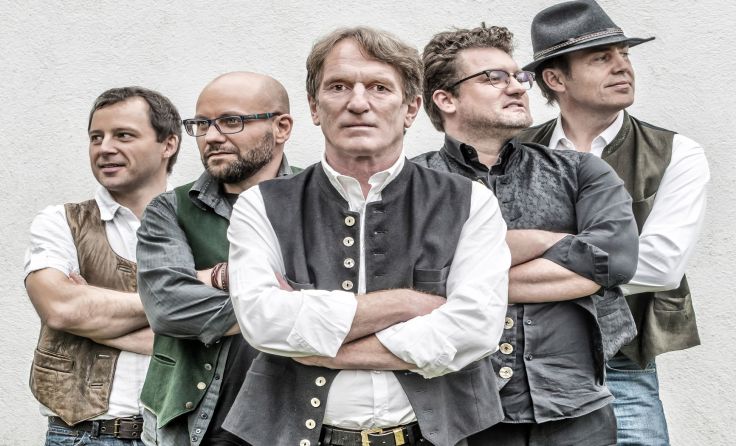 Einen Kleinkunstabend der besonderen Art präsentiert die Gruppe „Rauhnacht“. Foto: Rudi Ferder