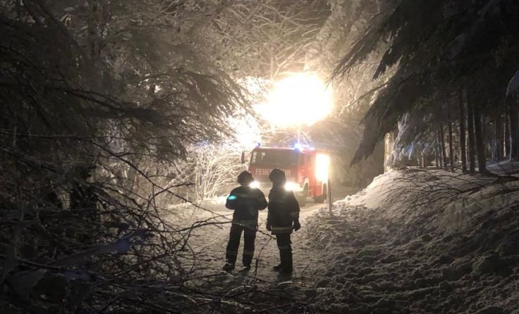 Die Feuerwehren Natternbach und Tal waren im Dauereinsatz. Foto: FF 