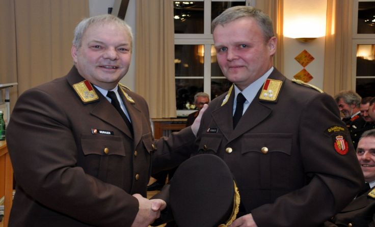 Josef Murauer übergibt sein Amt an Herbert Ablinger. Foto: Hermann Grininger