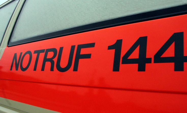 Der Mann wurde vom Traktor überrollt und verletzt. Foto: Wodicka