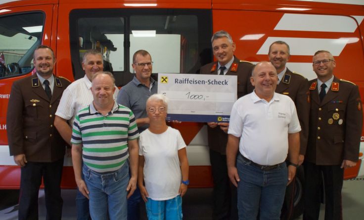 Die FF Eschenau spendete für das Caritas Institut St. Pius in Steegen. Foto: privat