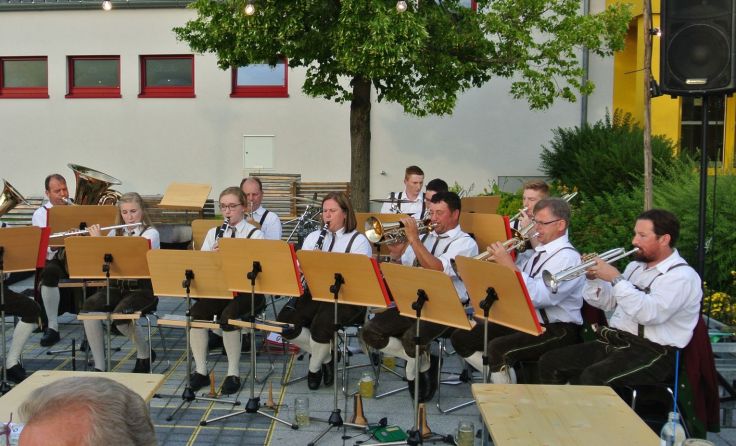 Die Hoangartenmusi will für einen gemütlichen Abend sorgen. Foto: MV Neukirchen