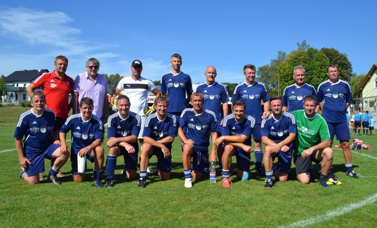 Ehemalige Fußballprofis matchen sich am 15. August in Natternbach. Foto: FCB Fanclub