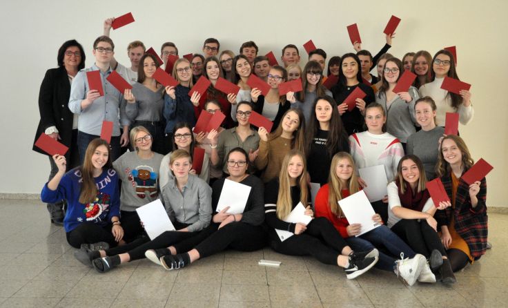 Die Erfolge der HAK-Schüler wurden gewürdigt. Foto: HAK Eferding