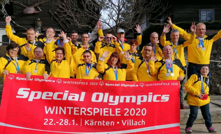 Riesenfreude bei den Athleten aus St. Pius über ihre sportlichen Erfolge. Foto: Caritas