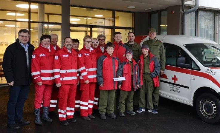 Die Friedenslichtaktion kam heuer der Aktion Essen auf Rädern zugute.Foto: FF Obererleinsbach