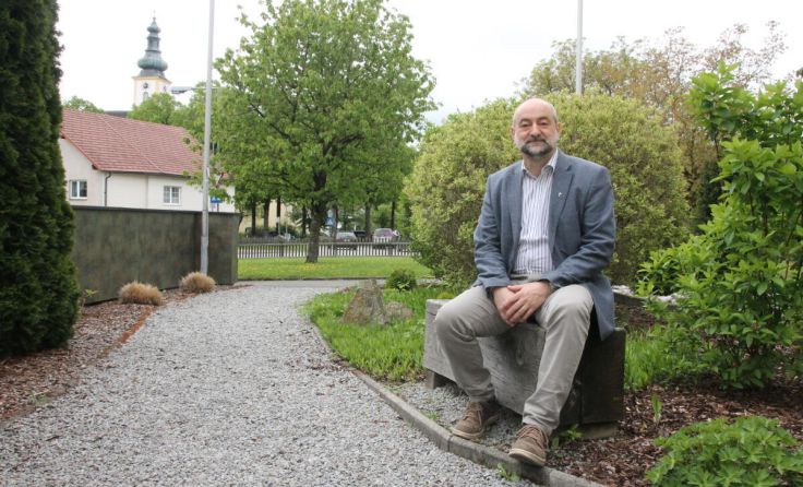 Hans Padinger ist seit 1994 Pfarrer in der Stadt Peuerbach. (Foto: LangS)