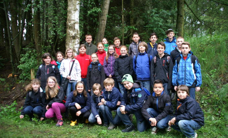 Die Bezirkssieger der 2 A des BG und BRG Waidhofen an der Thaya.